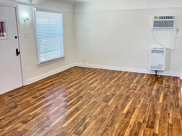 1118 N Coronado St #1118 — Photo 2