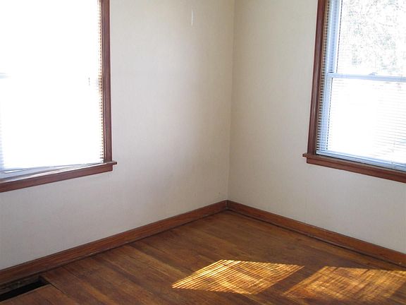 3rd image of 730 S 19th St