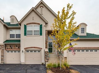 396 Bay Tree Cir, Vernon Hills, IL 60061