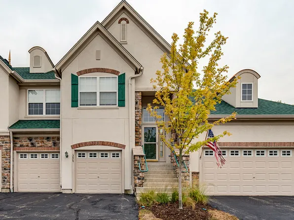 396 Bay Tree Cir, Vernon Hills, IL 60061