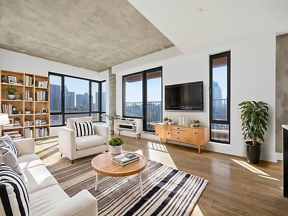 2nd image of 225 E 138th St #Penthouse 1