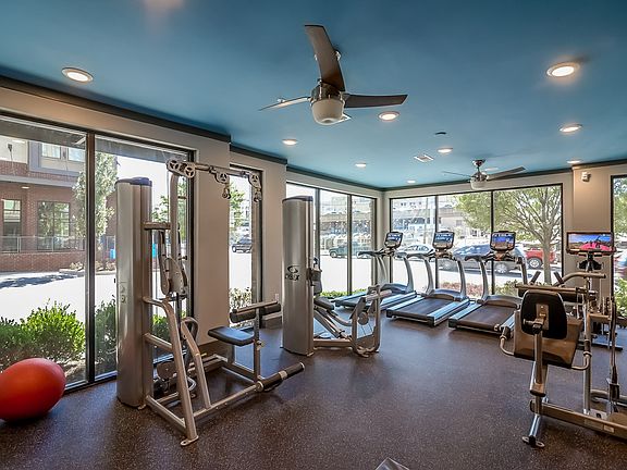 5th image of 210 11th Ave N #200-301