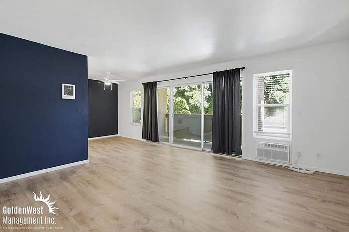 3 bed, 2.0 bath, 969 sqft, $3,200 — Photo 3