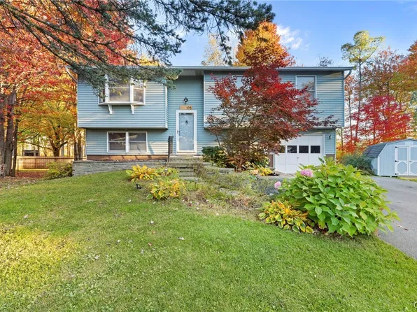 105 Unity Cir, Minoa, NY 13116