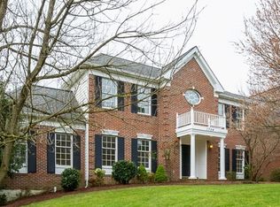 1704 Landon Hill Rd, Vienna, VA 22182