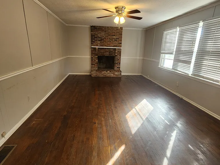 612 Lumpkin Ave — Photo 1