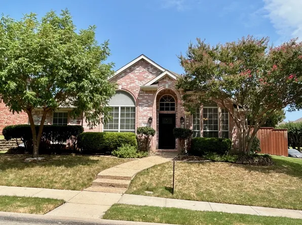 409 Crestview Point Dr, Lewisville, TX 75067