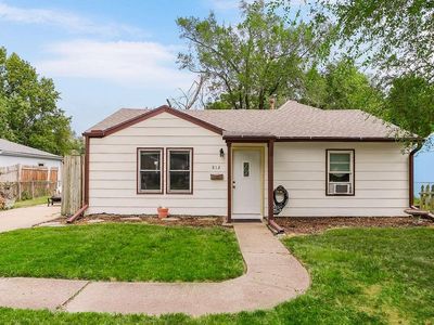 812 S Troost St, Olathe, KS, 66061