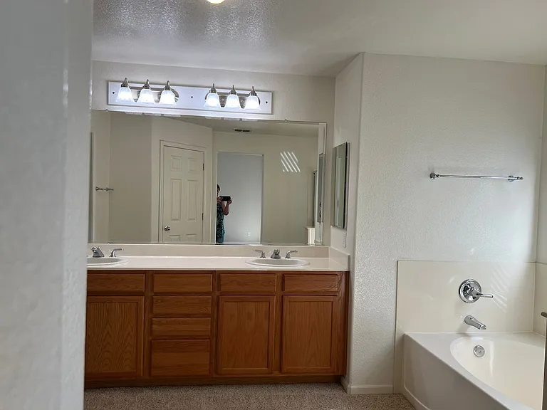 4501 Waitsfield Cir — Photo 34