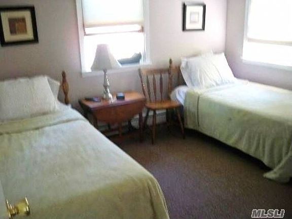 5th image of 19 Cherrytree Ln