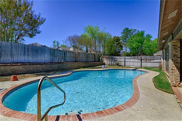 1st image of 3802 S Shadycreek Dr