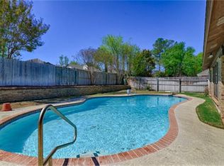 3802 S Shadycreek Dr, Arlington, TX 76013