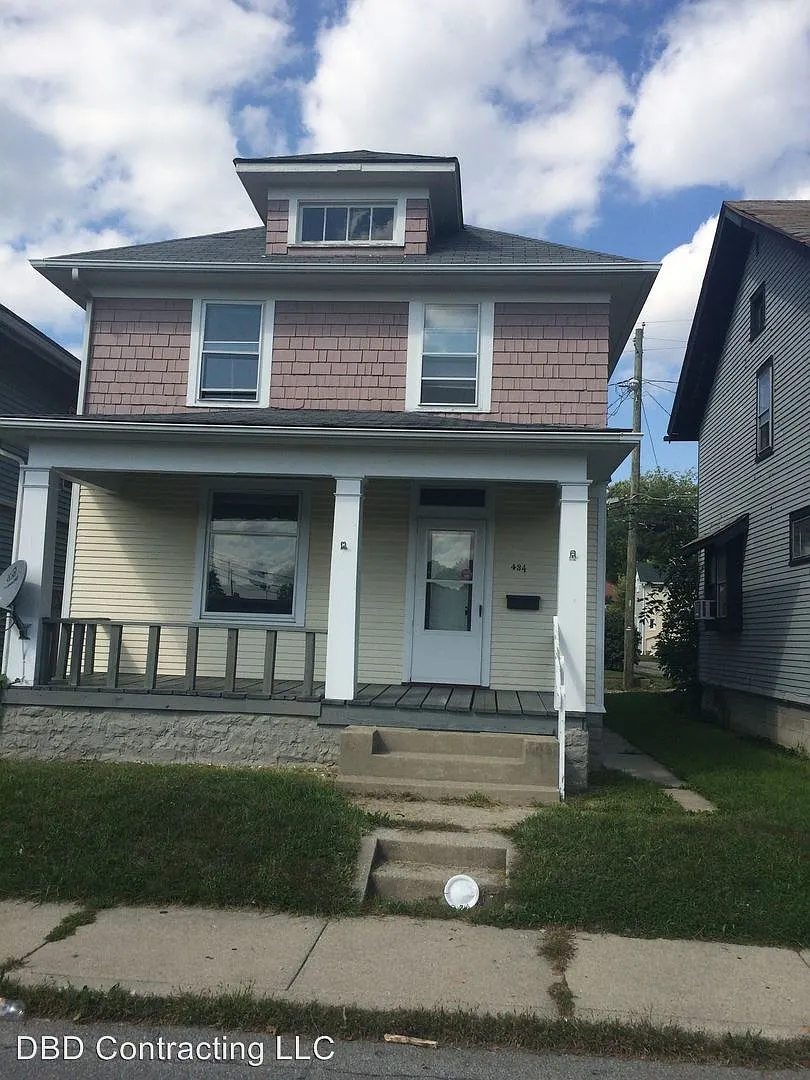 434 Rose Ln photo 1