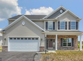 220 Red Maple Dr, Etters, PA 17319