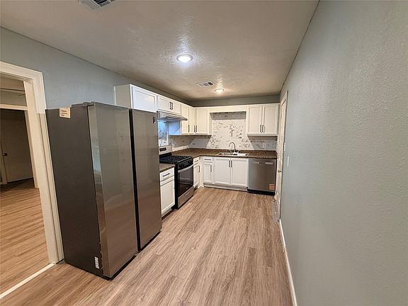 5th image of 505 Sikes St