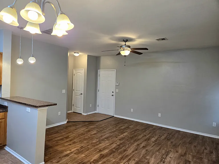 2230 SW 102nd St — Photo 3