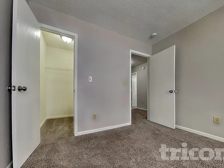 6453 Townsend Way — Photo 12
