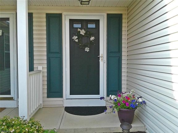 2nd image of 33442 Shelly Ct