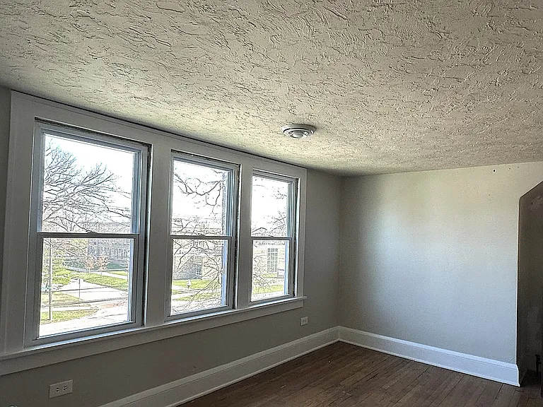 13817 Clifton Blvd #3 — Photo 6