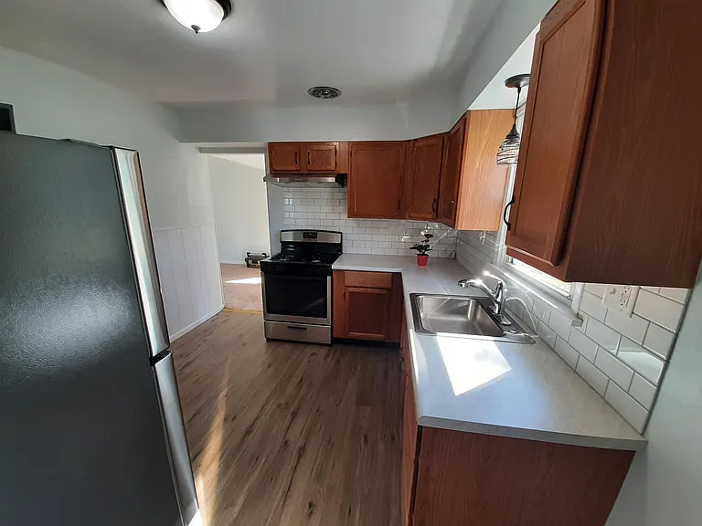 10205 Dandridge Dr — Photo 15