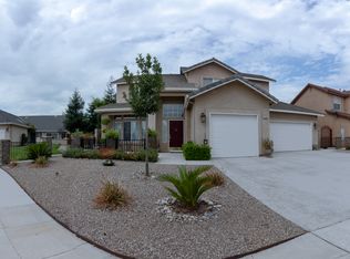 2758 Hanson Ave, Clovis, CA 93611