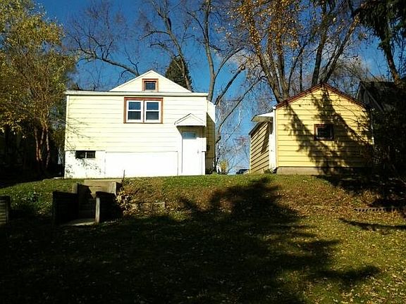 2nd image of 3823 15th Ave