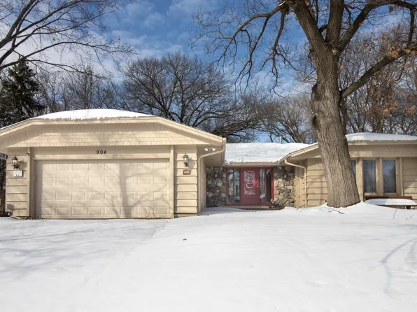 904 Woodlawn Ct, Burnsville, MN 55337