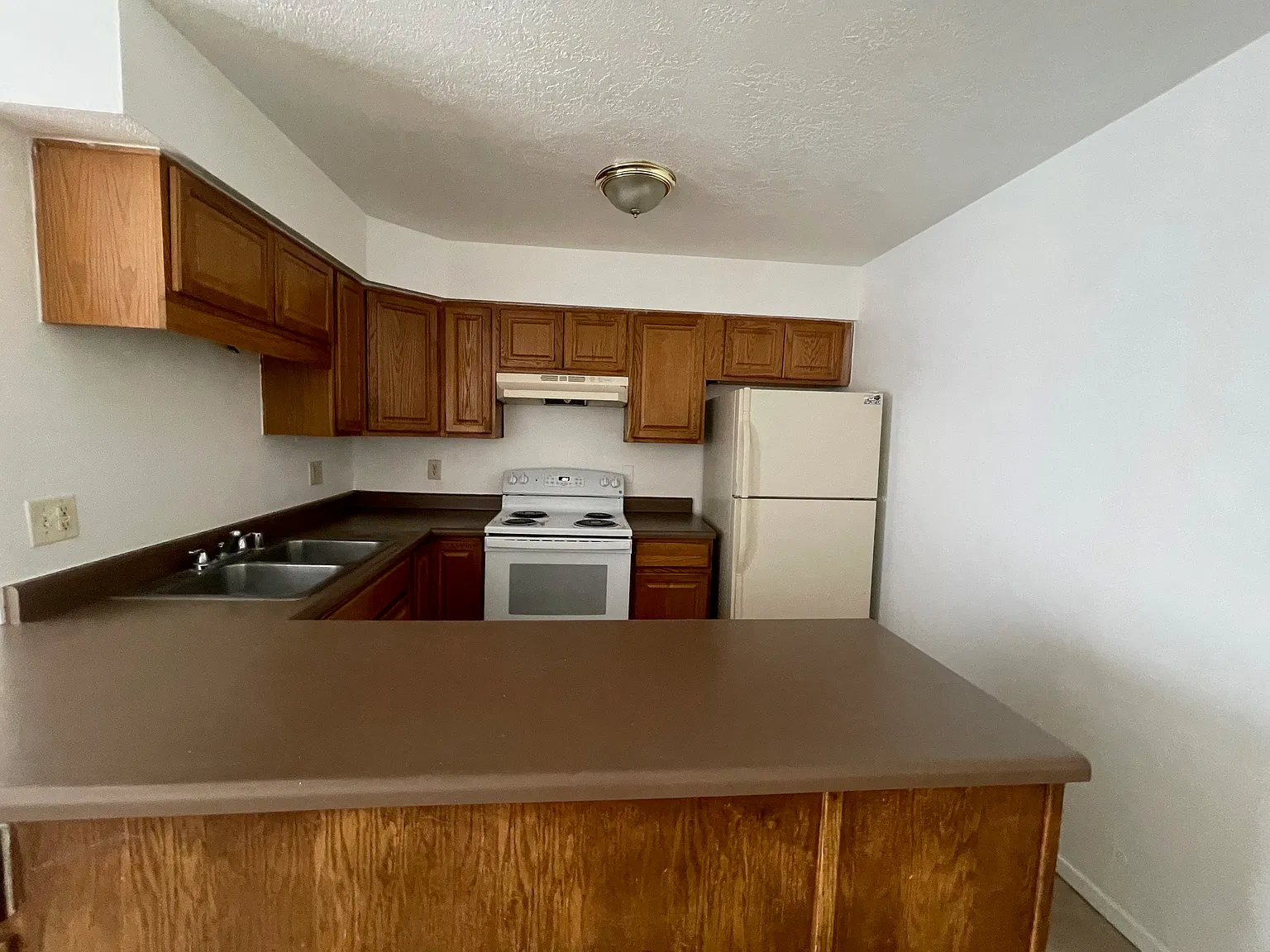2 bed, 760 sqft, $1,450 — Photo 2