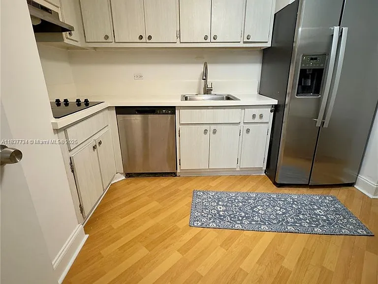825 Brickell Bay Dr #847 — Photo 13
