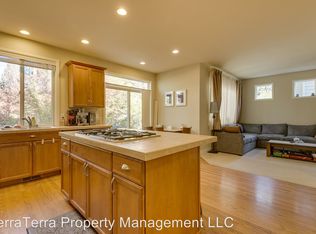 26038 SE 23rd Pl, Sammamish, WA 98075
