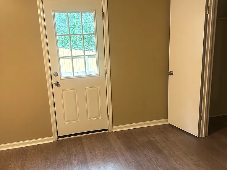 4936 Longview Dr — Photo 14