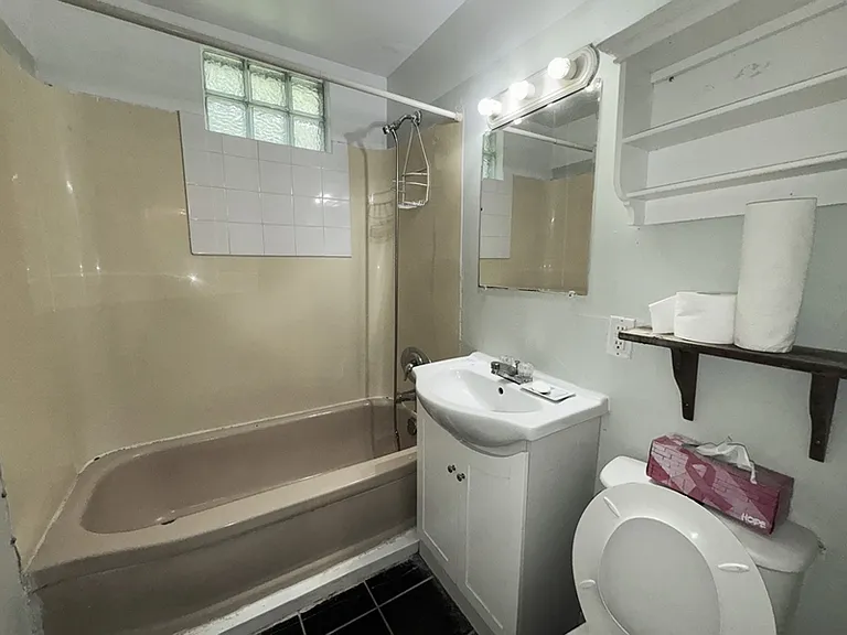 534 Finlayson St #4 — Photo 6