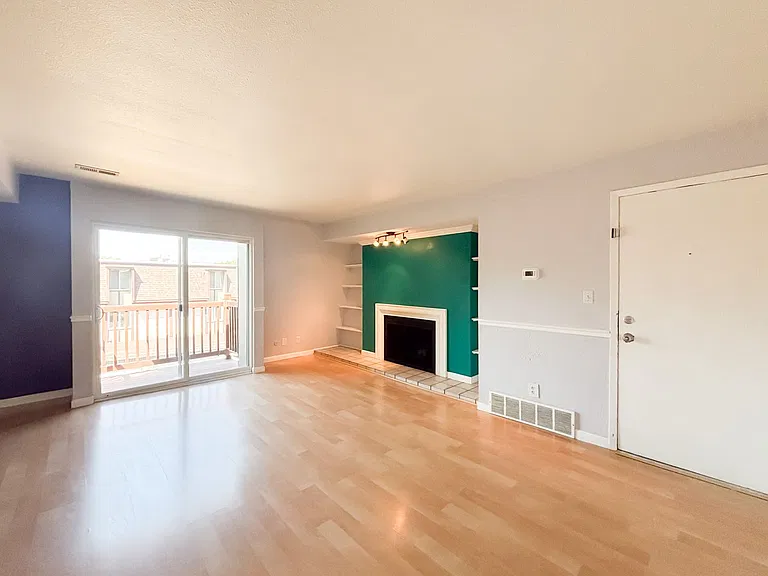 5440 S Willow Ln #E — Photo 4