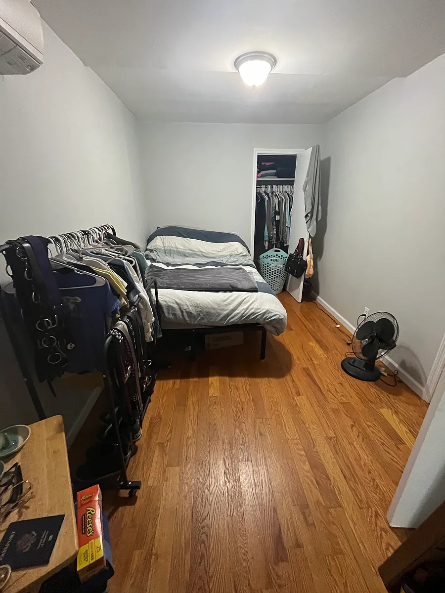 Building Photo - 347 Linden St #3A