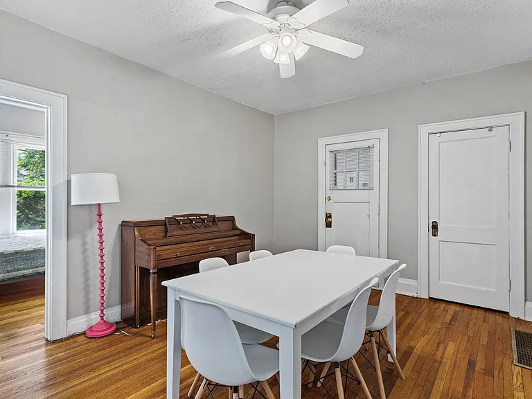 6655 Kingsbury Blvd #1E — Photo 3