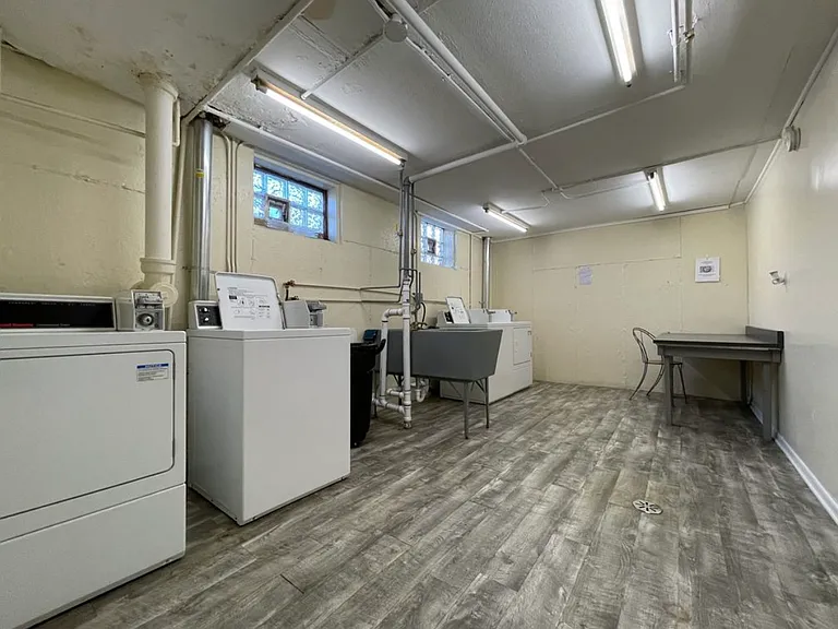 4331 N Kedvale Ave #303 — Photo 9
