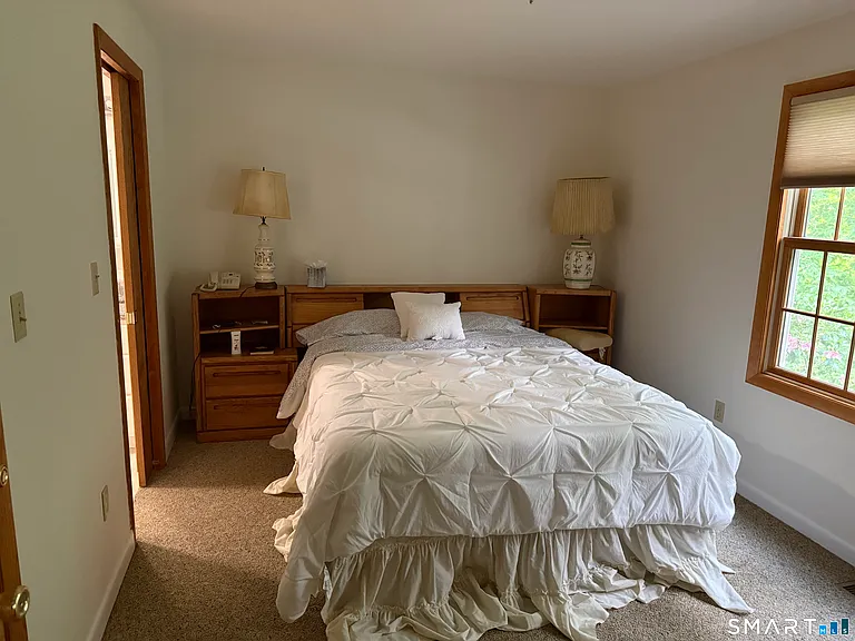 381 Nichols Ave — Photo 8