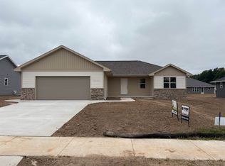 4665 Paul Ln, Green Bay, WI 54313