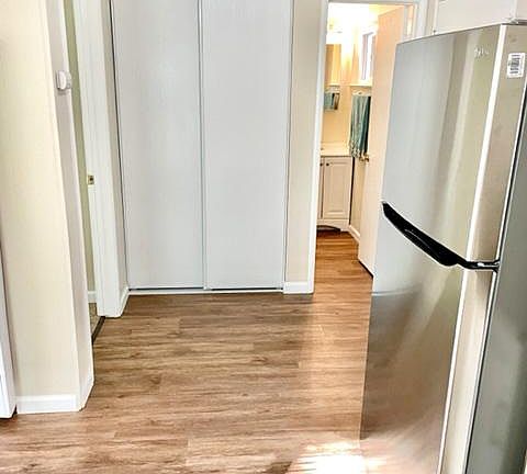 Entry area with entry closet