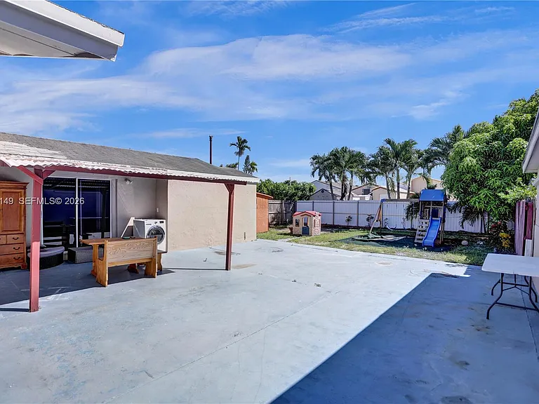 11854 SW 210th St — Photo 42