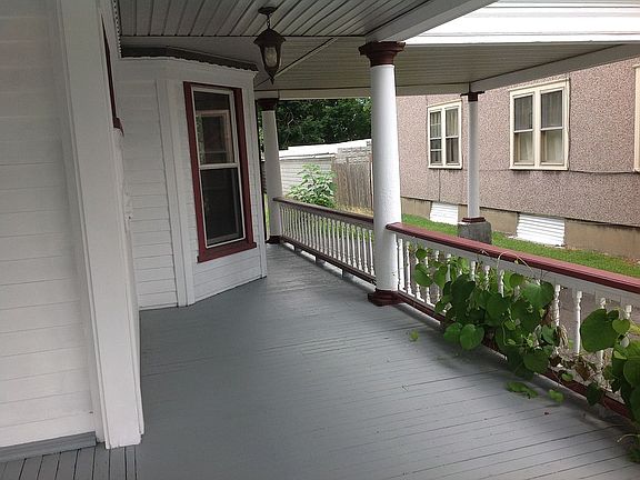  large Porch - Side & Front