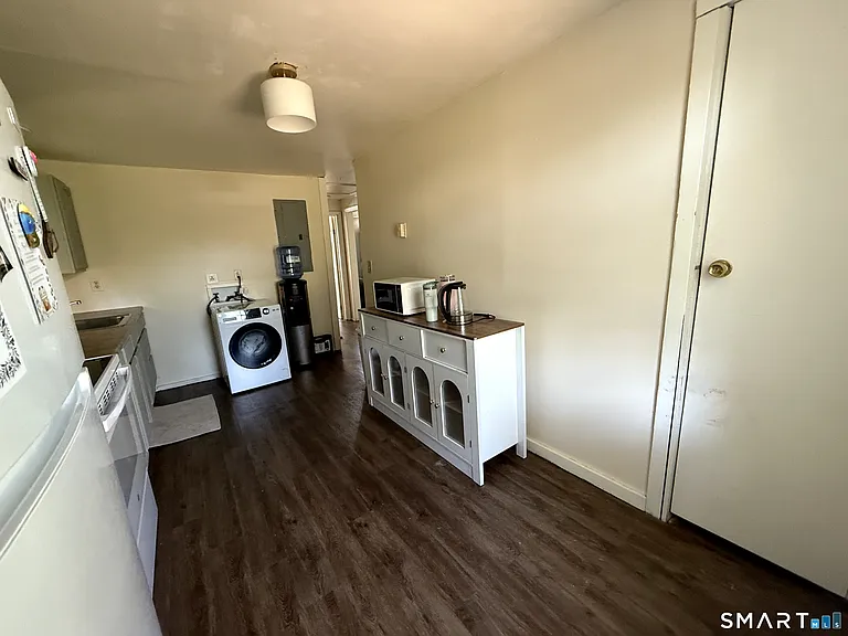 786 Plainfield Rd — Photo 5