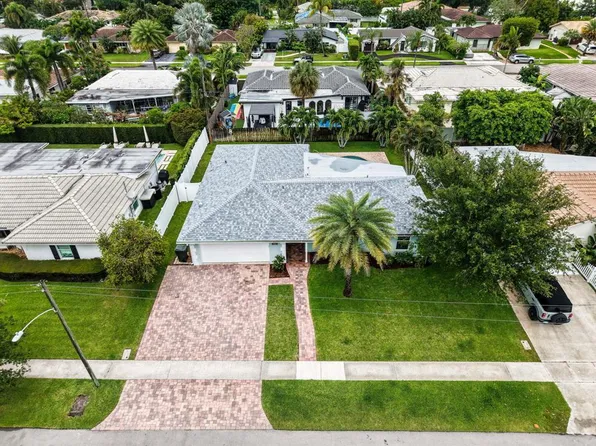 1041 SW 4th St, Boca Raton, FL 33486