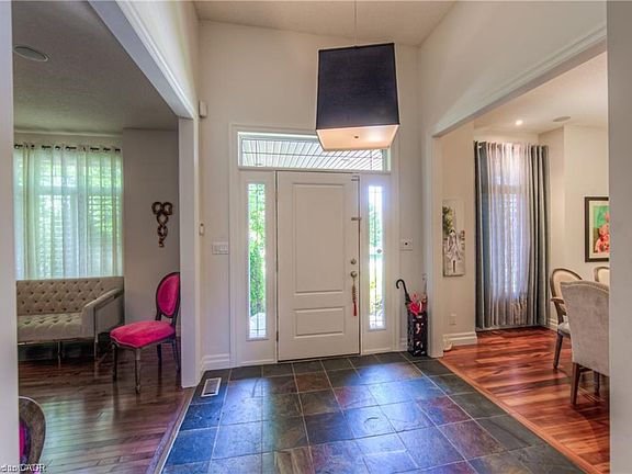 4th image of 75 Wagon St