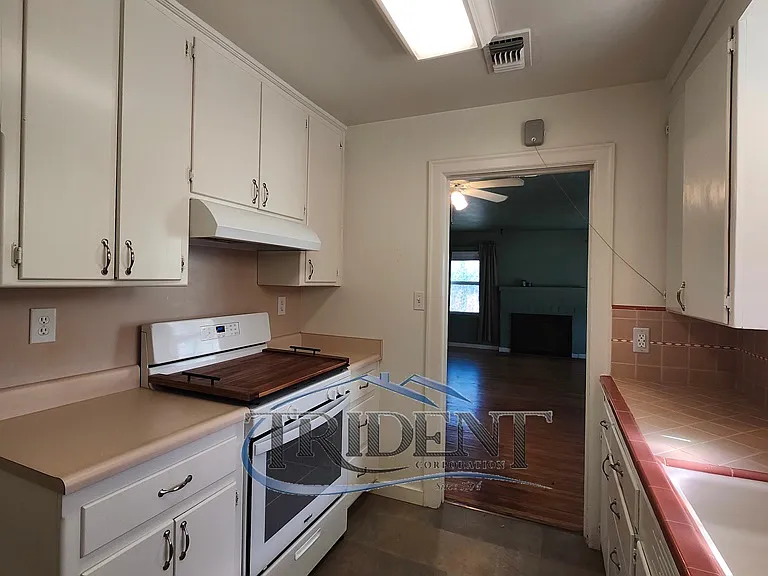 1117 Divver St — Photo 21
