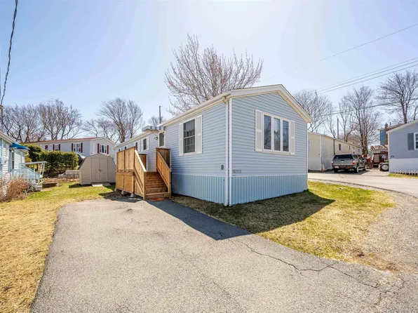 8 Shasta Ln, Halifax, NS B3M 1G1