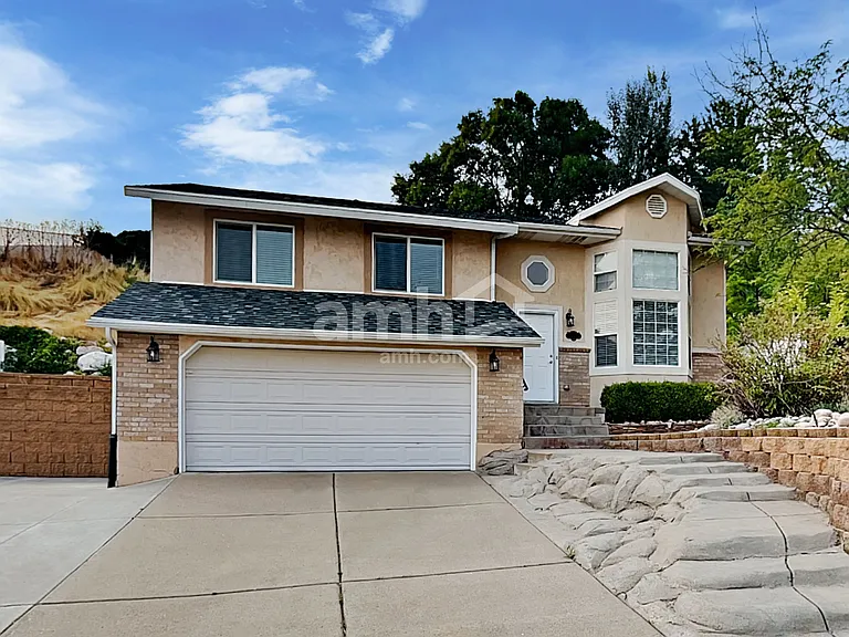 3327 N 1050 E — Photo 1
