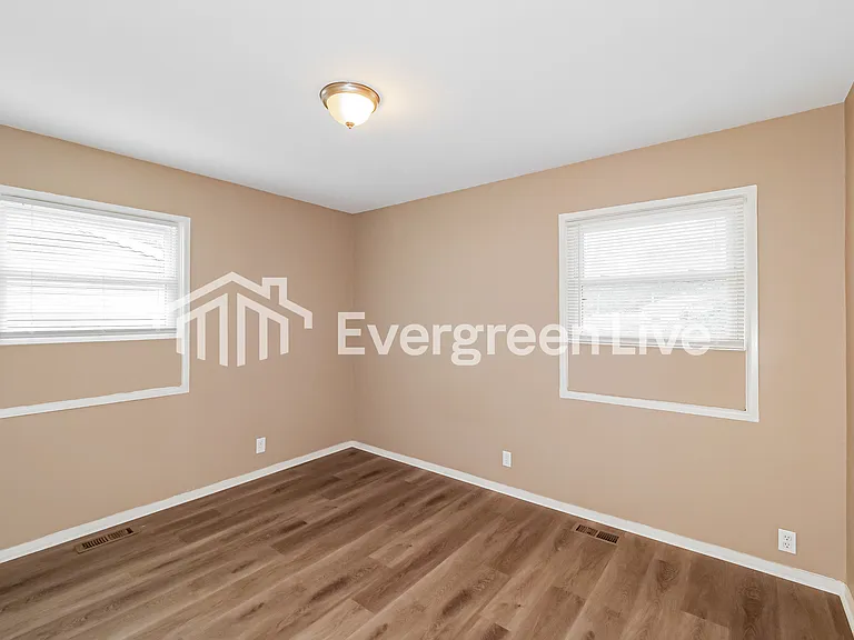 8711 E 92nd Ter — Photo 12