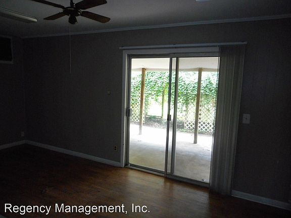 3rd image of 111 Deerfield Dr