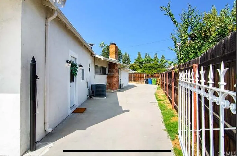 7743 Nestle Ave — Photo 2